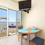 Brodarica 15270b شقة شيبينيك