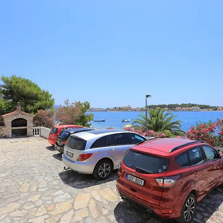 Apartment Brodarica 15270b Sibenik