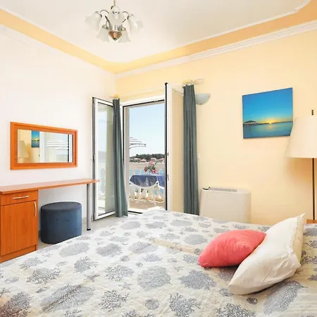 Apartman Brodarica 15270b Sibenik