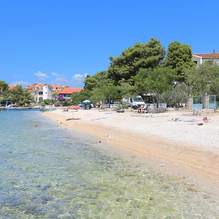 Brodarica 15270b * Sibenik