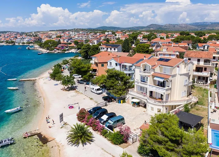 Brodarica 15270b * Sibenik